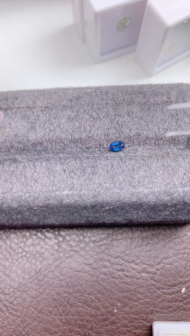 裸石蓝宝石0.65ct