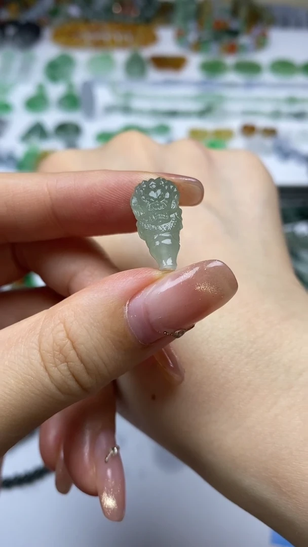 未镶嵌定制翡翠毛货定制不退不换