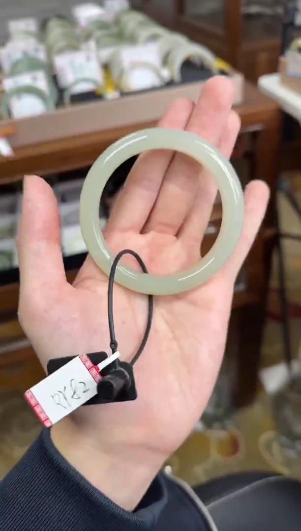 未镶嵌手镯和田玉58