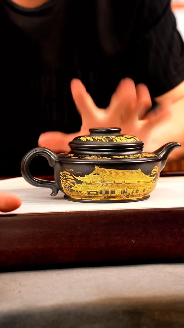 茶壶紫砂石黄 圆盘 观山 描金