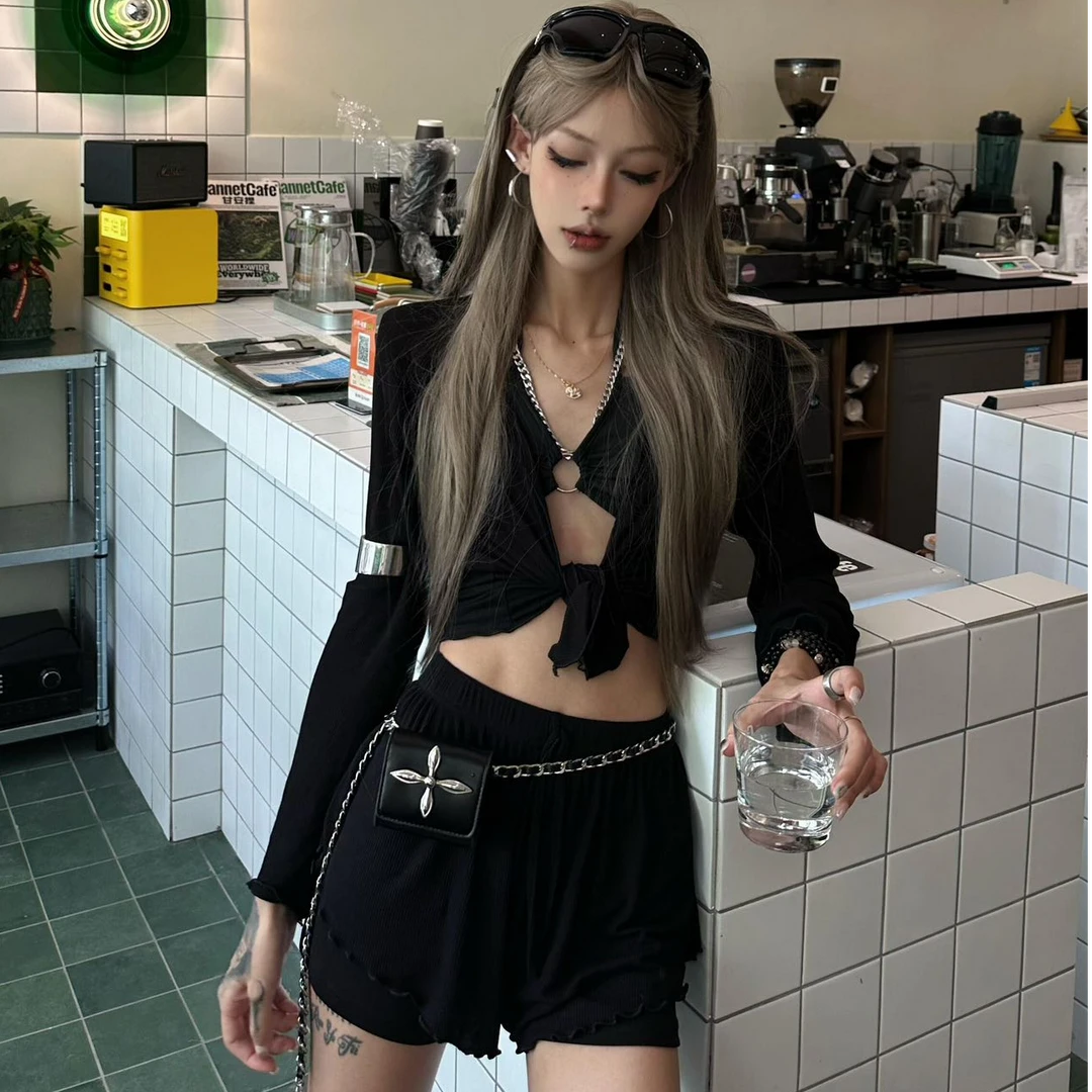 纯欲辣妹镂空黑色T恤女夏季2025新款设计感薄款修身显瘦短款上衣