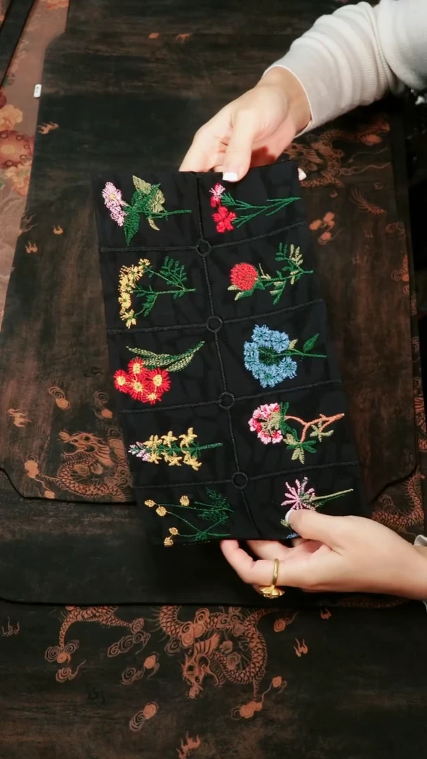 ?****?坐垫一面七彩福禄，一面竹子，侧面竹子高7