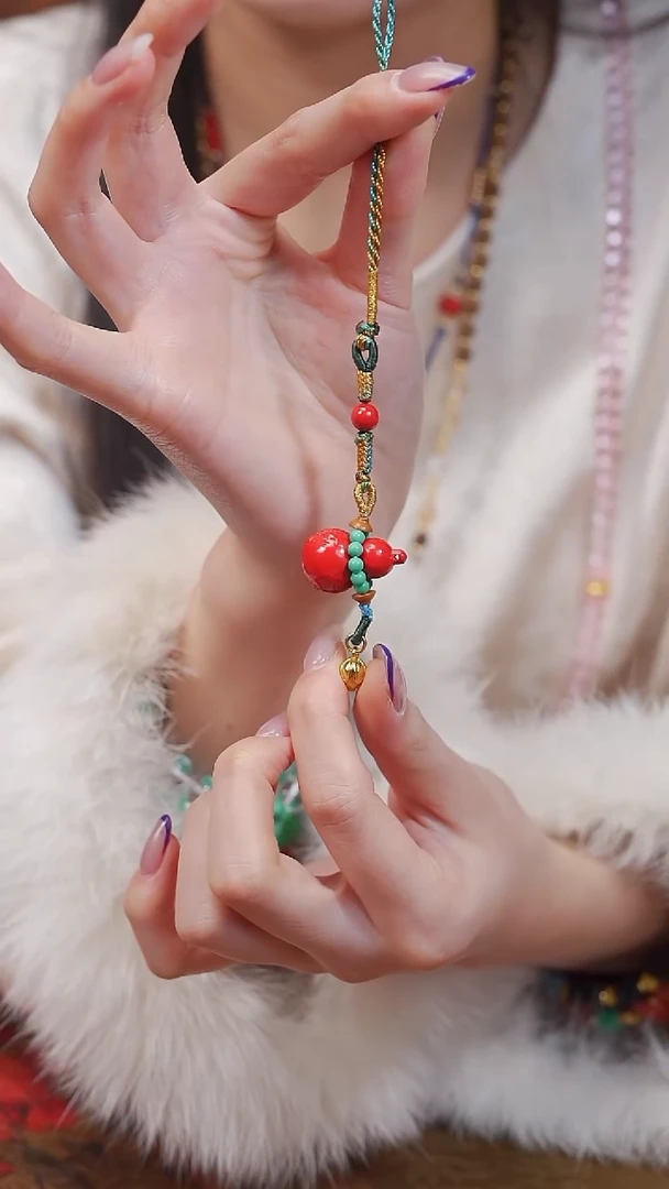 528手机挂件--------68