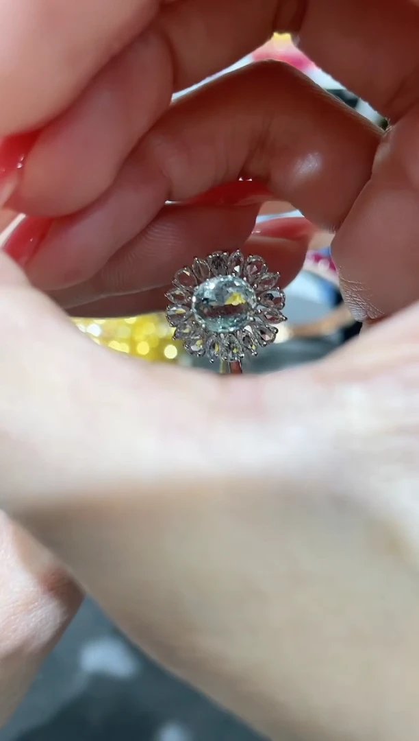 海蓝宝石戒指18K金镶嵌戒指