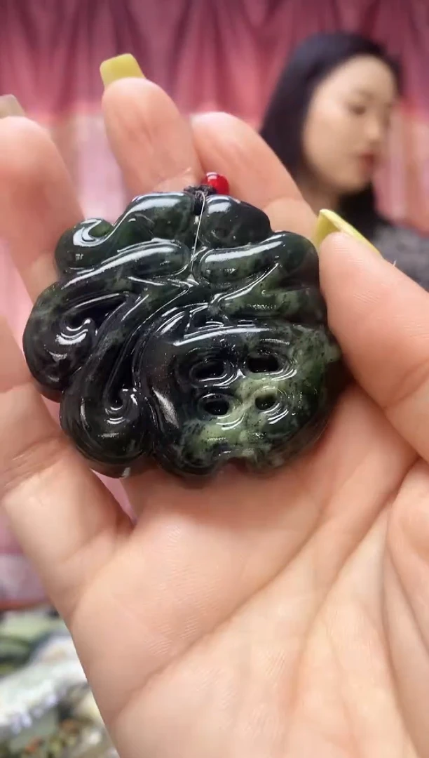 未镶嵌岫玉吊坠