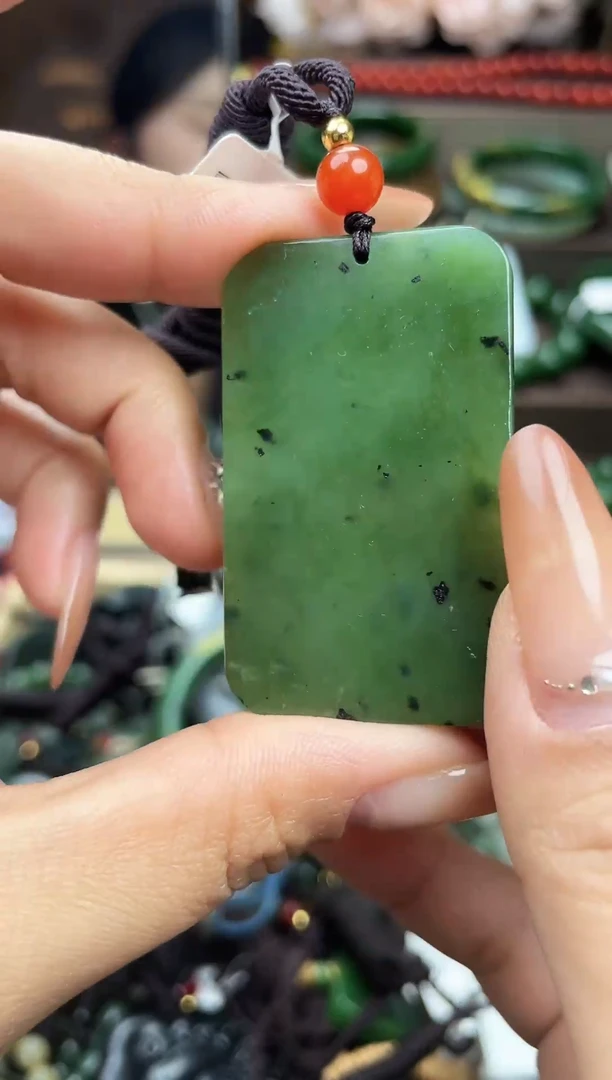 颈饰未镶嵌和田玉未镶嵌和田玉吊坠拍一发一