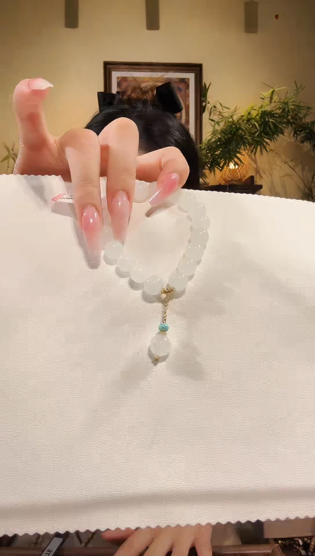 未镶嵌手链和田玉手链