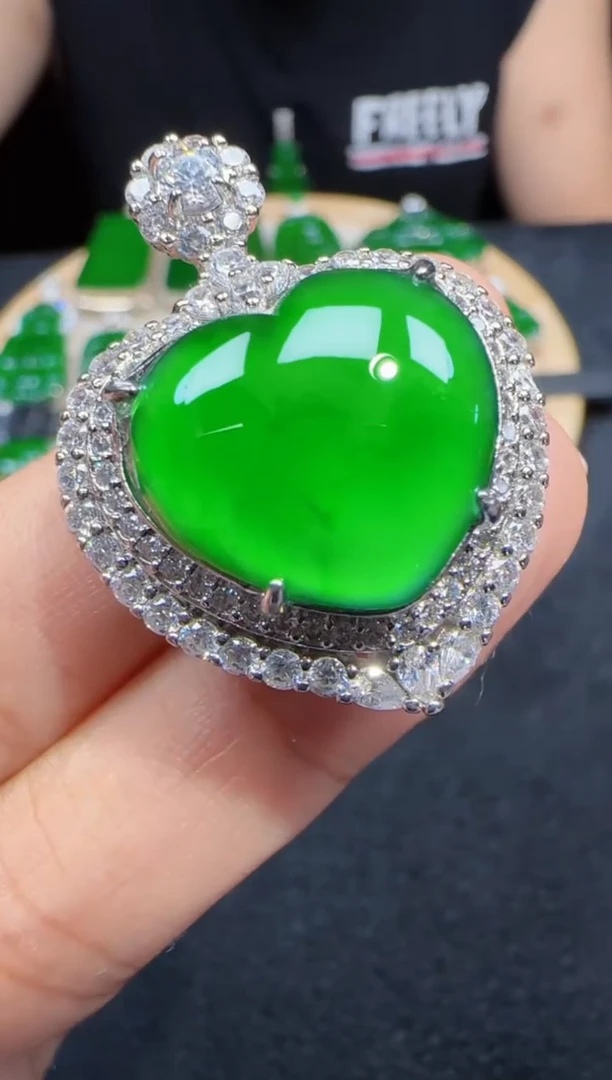 未镶嵌定制翡翠翡翠吊坠45