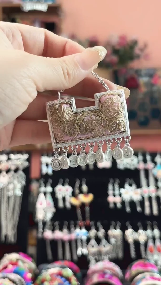 艺枝独绣手工饰品38