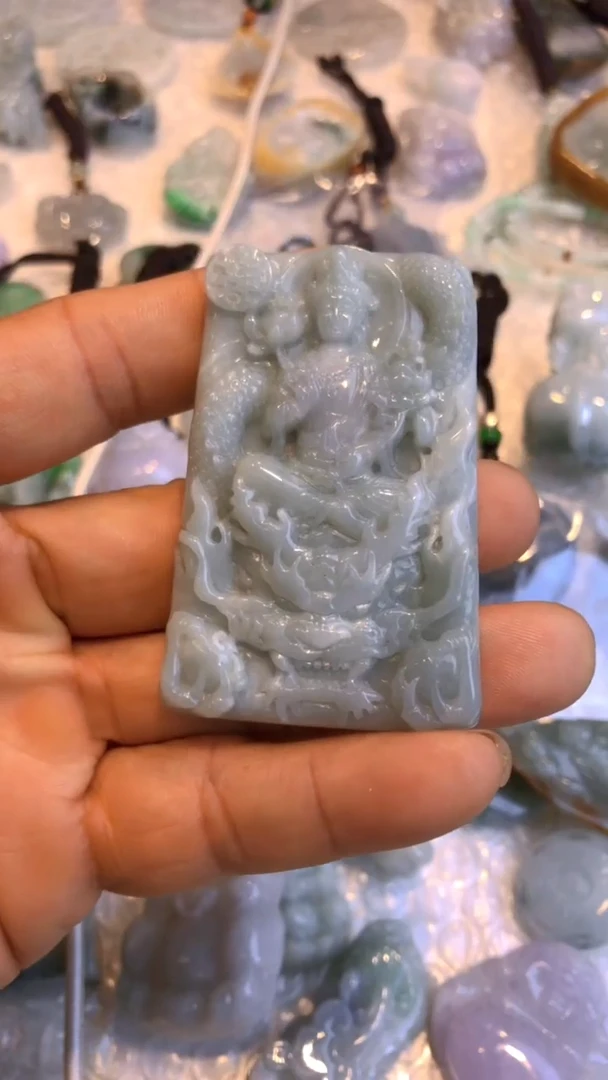 【闪购商品】翡翠吊坠(不含链)未镶嵌玉龙观音