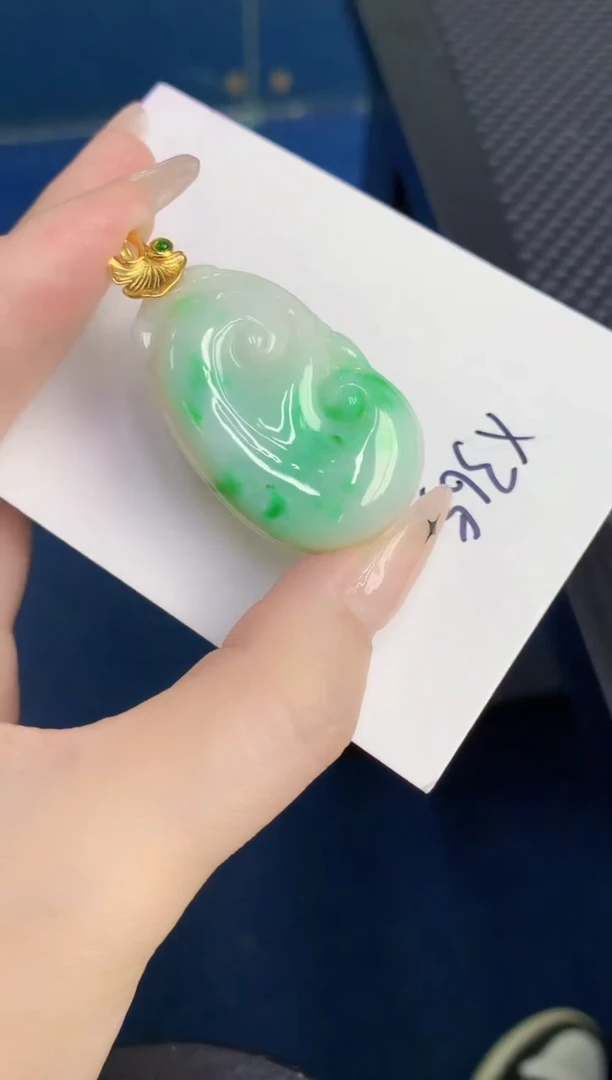 颈饰未镶嵌翡翠缅甸天然翡翠A货