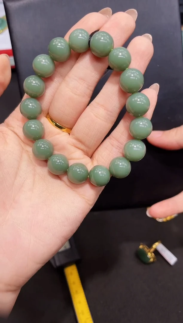 手串未镶嵌和田玉12MM多样性发一