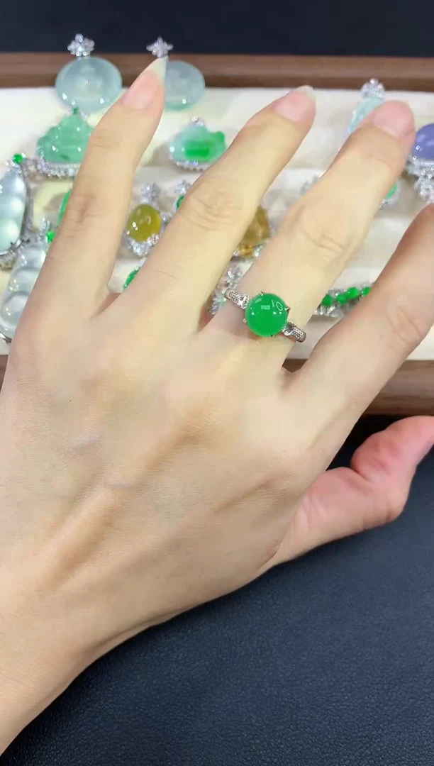 18K金镶嵌戒指翡翠176|9800