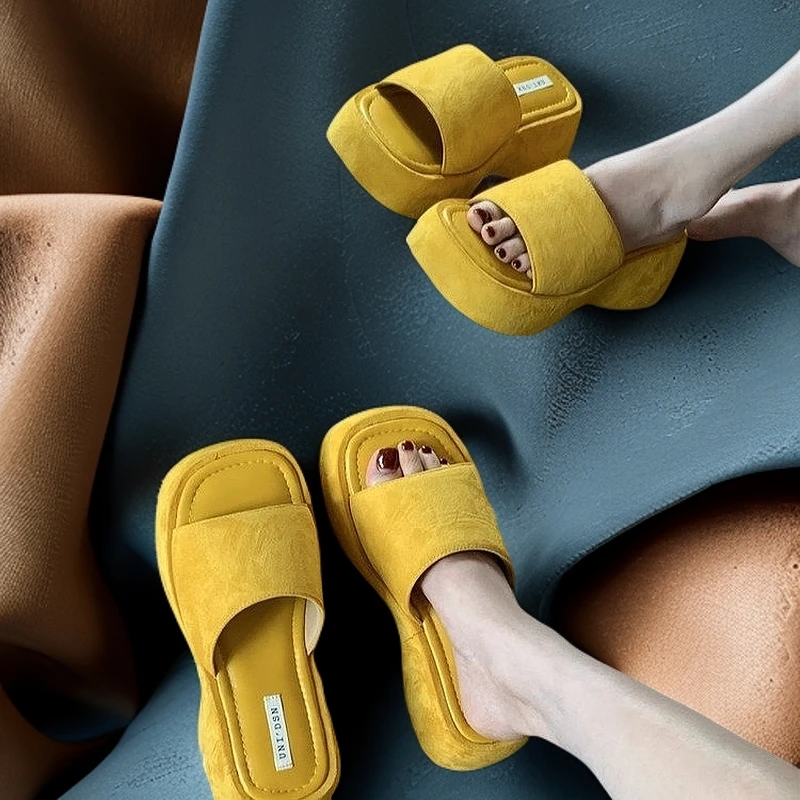 2025新款法式厚底多巴胺色一字拖鞋仙女时尚外穿增高凉拖坡跟鞋女