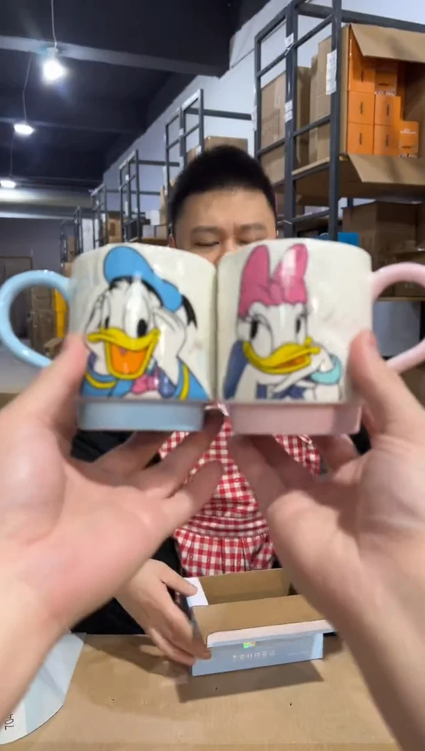 【闪购商品】杯原盒唐老鸭黛西浮雕叠叠对杯