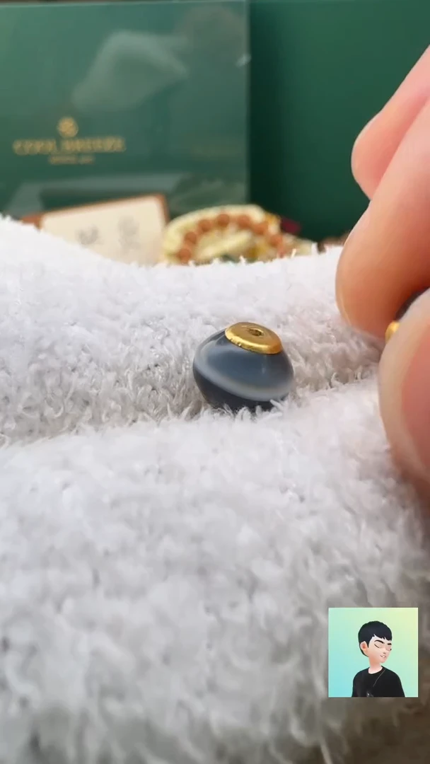 足金镶嵌玛瑙/玉髓珠宝奇石文玩玛瑙