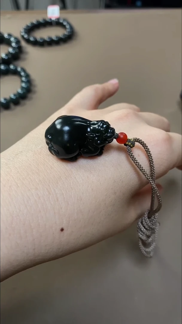 颈饰未镶嵌和田玉和田玉吊坠