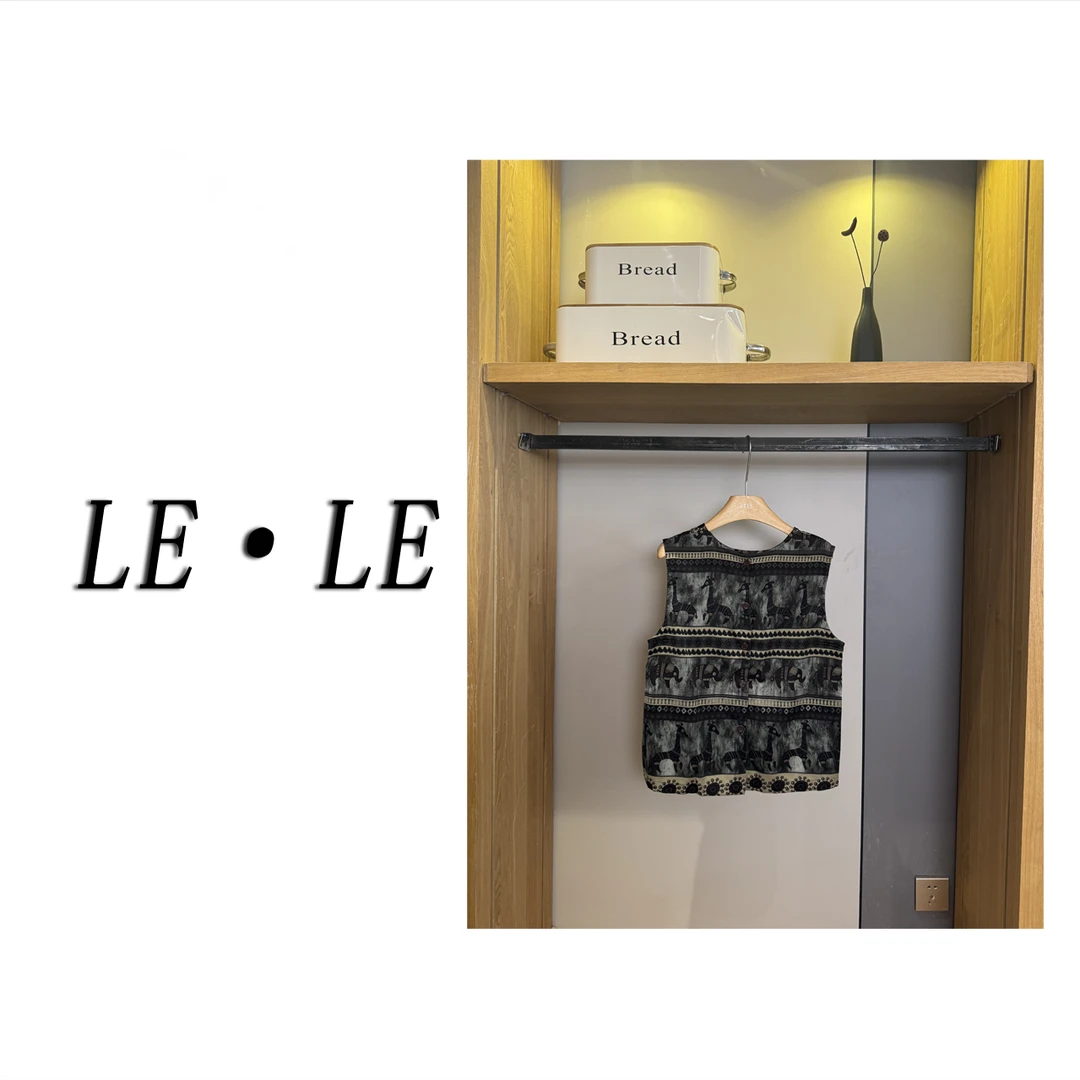 【LE LE】韩系圆领无袖T恤10053