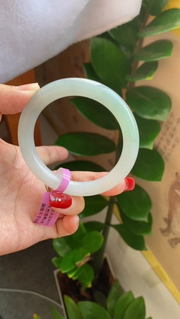 【闪购商品】翡翠手镯未镶嵌（冰胶半山水）圆条35号