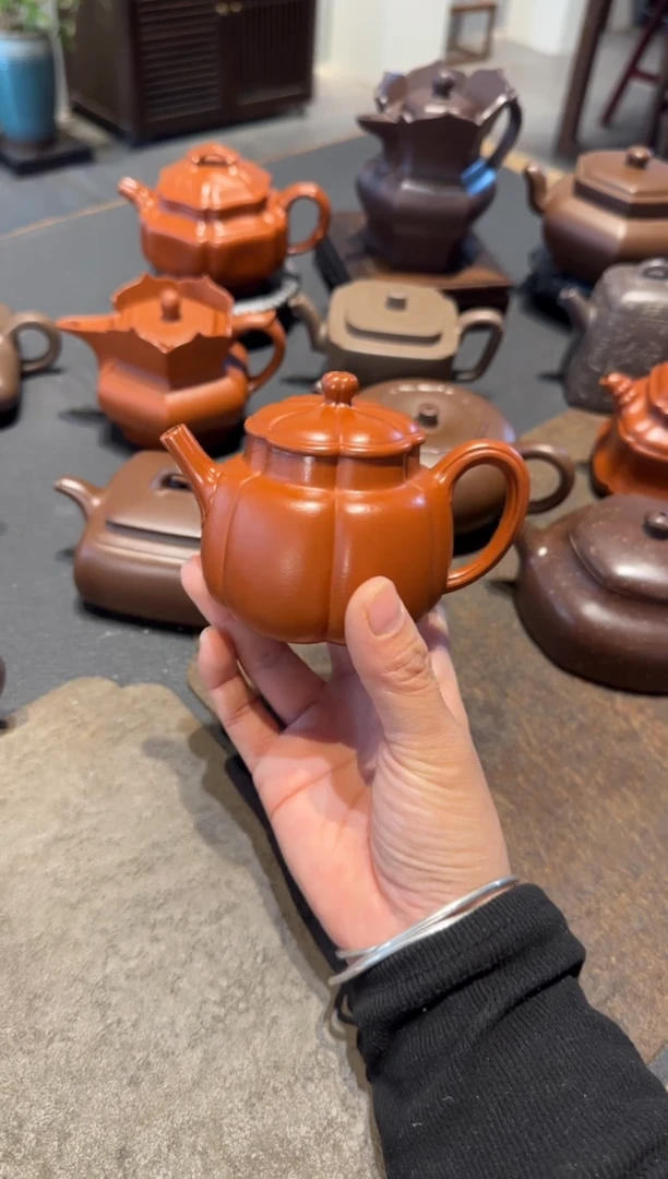 【闪购商品】紫砂茶壶繁花 朱泥