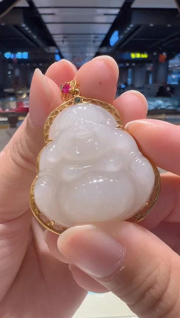 【闪购商品】和田玉颈饰18K金镶嵌35