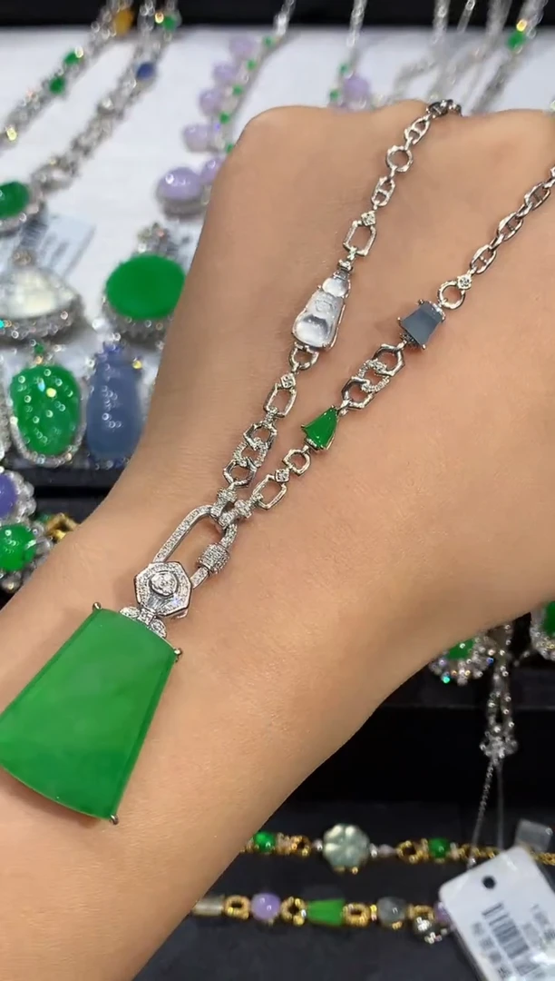 套链18K金镶嵌翡翠多样性发其一