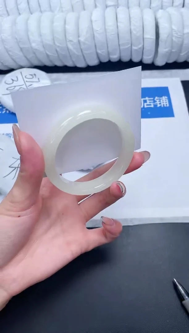 未镶嵌手镯石英质玉119-59.5FMS