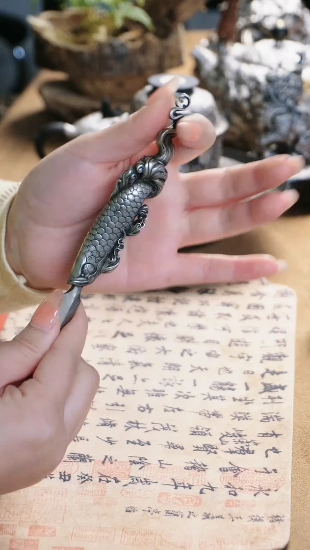 【闪购商品】复古白铜银色龙鱼设计