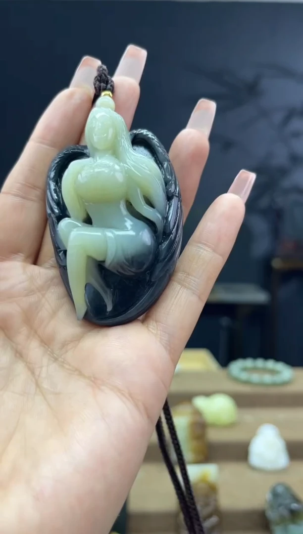 颈饰未镶嵌和田玉1