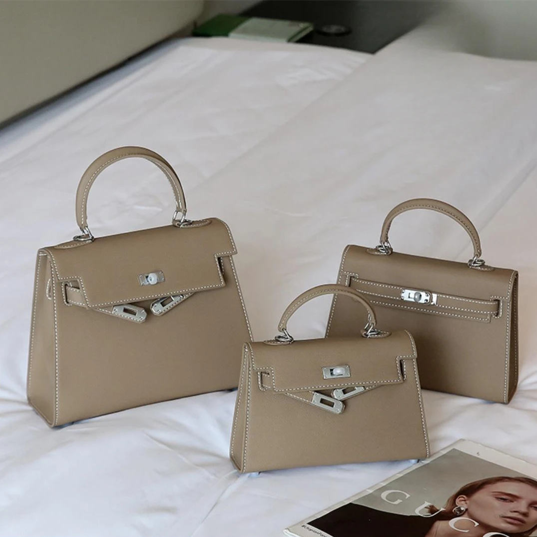 香港品牌女款爆款休闲女士包新款轻奢洋气时尚斜挎包包中号托特包