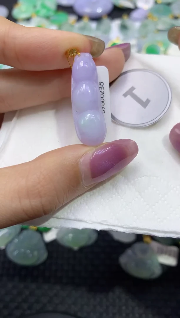 颈饰18K金镶嵌翡翠天然缅甸翡翠A货