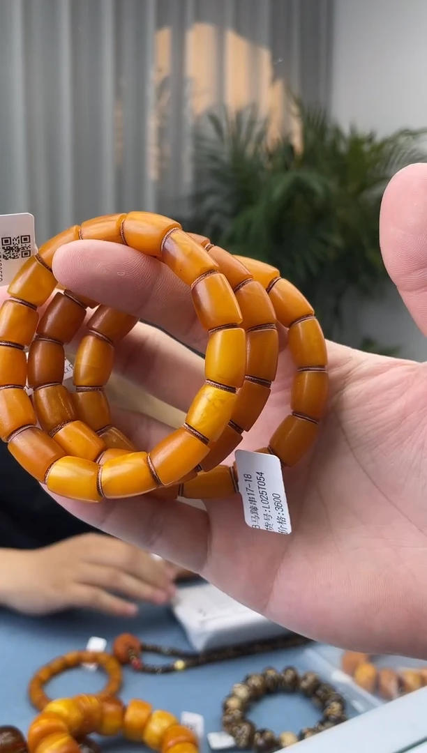 【闪购商品】蜜蜡珠宝奇石未镶嵌假一罚十，微瑕多样性发一件017.10