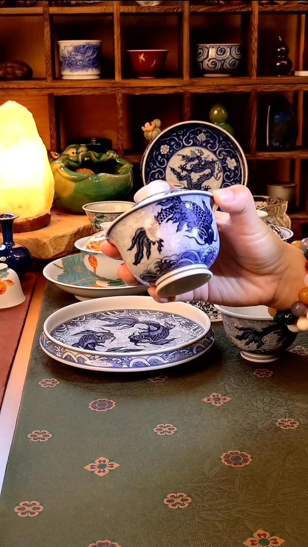 【手工手绘大鱼海棠盖碗】