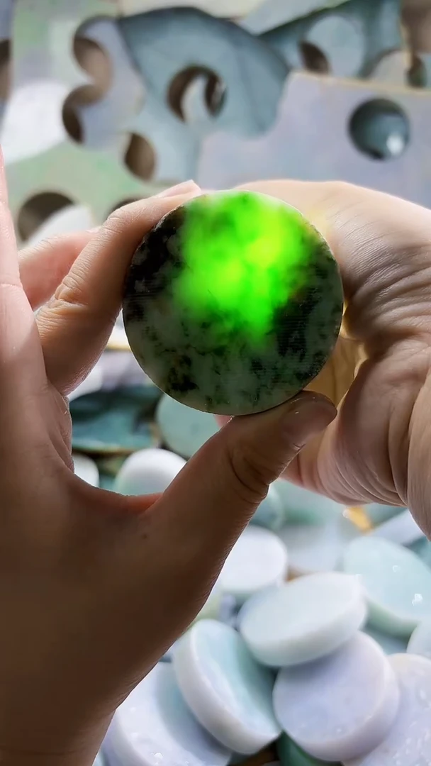 翡翠未镶嵌颈饰翡翠A货 姜谭698