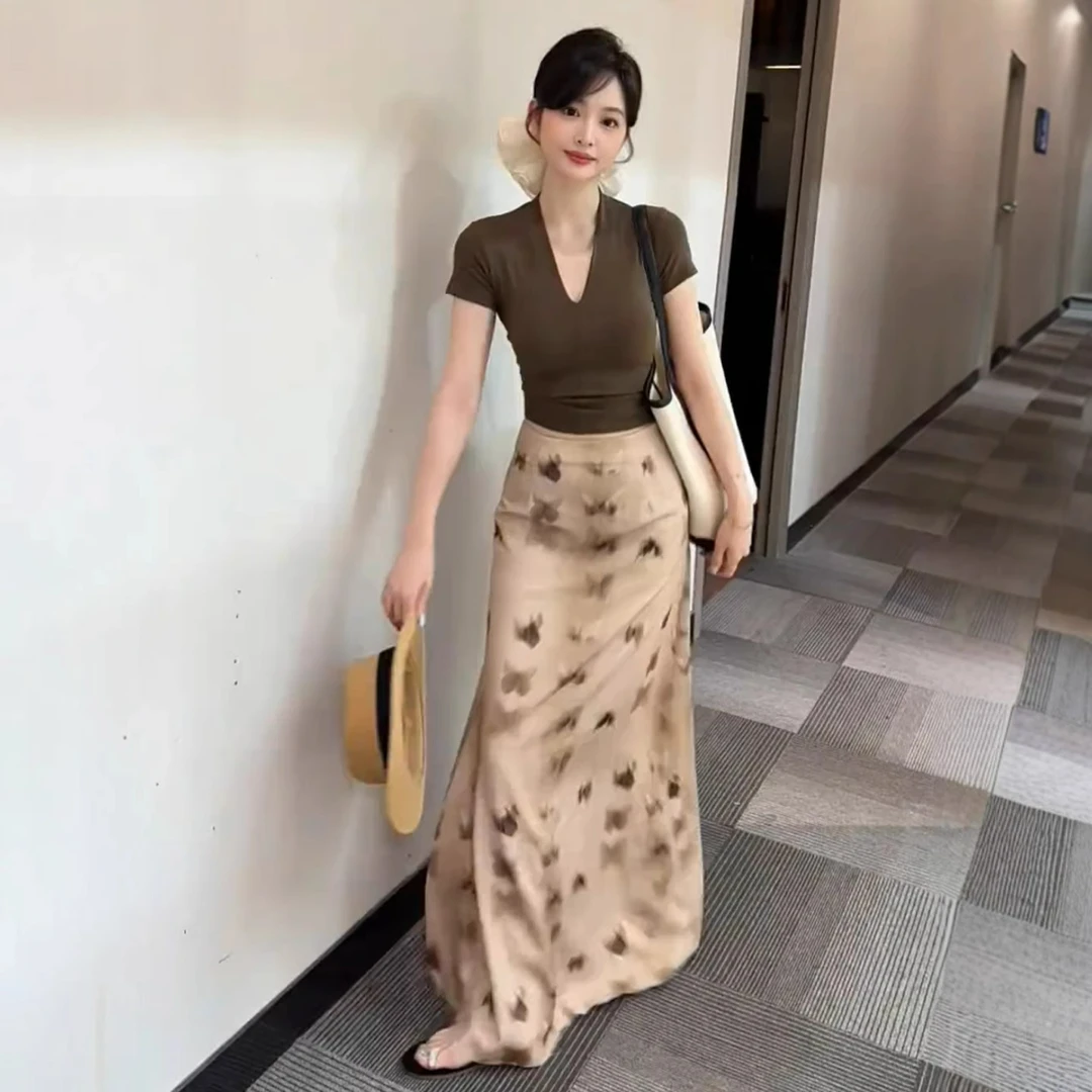夏季女V领短袖上衣印花包臀半身裙两件套装时尚显瘦气质轻熟百搭