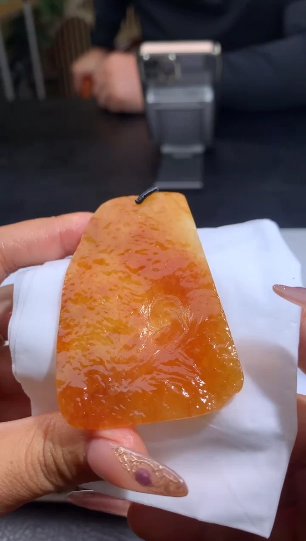 未镶嵌定制翡翠肖***精翡翠