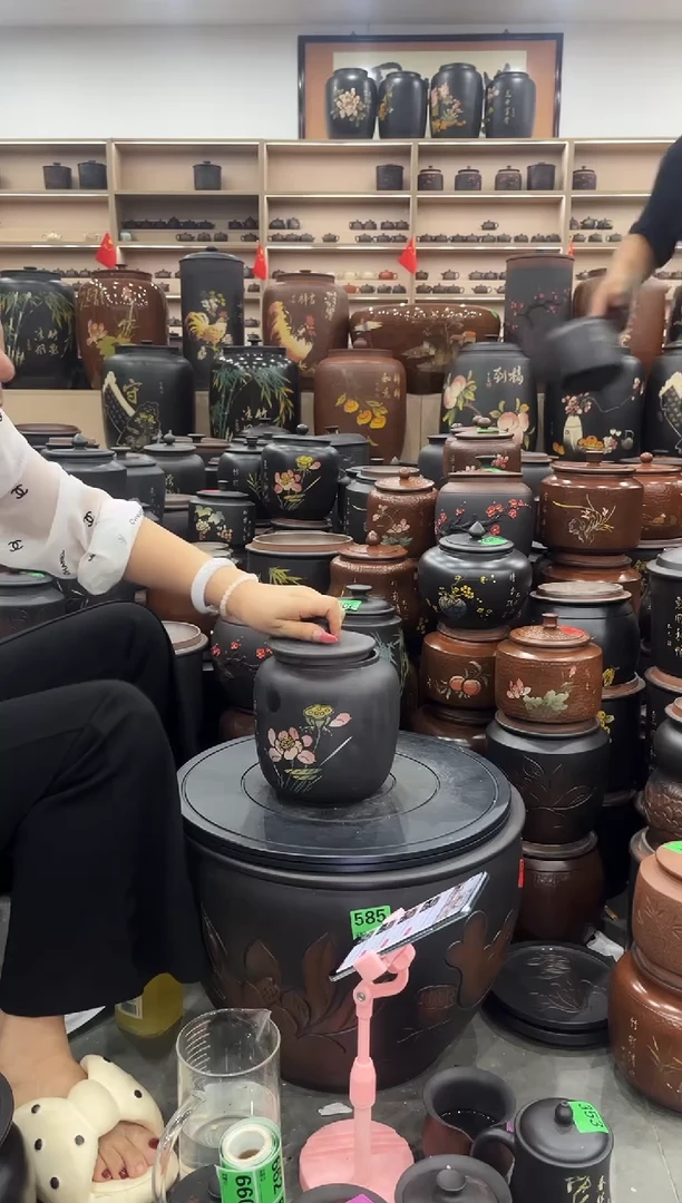 罐瑕疵茶叶罐 冬瓜彩填 647