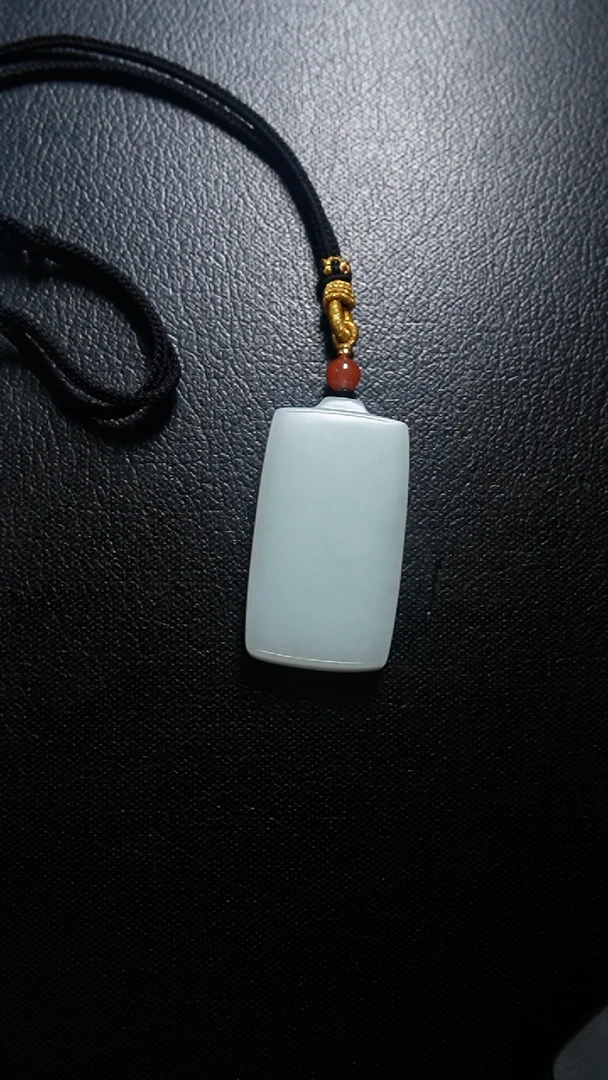 颈饰未镶嵌和田玉无事牌