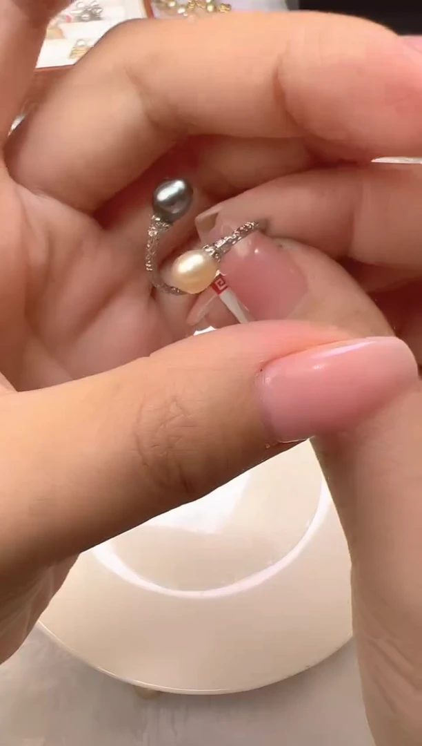 颈饰18K金镶嵌海水珍珠海水珠