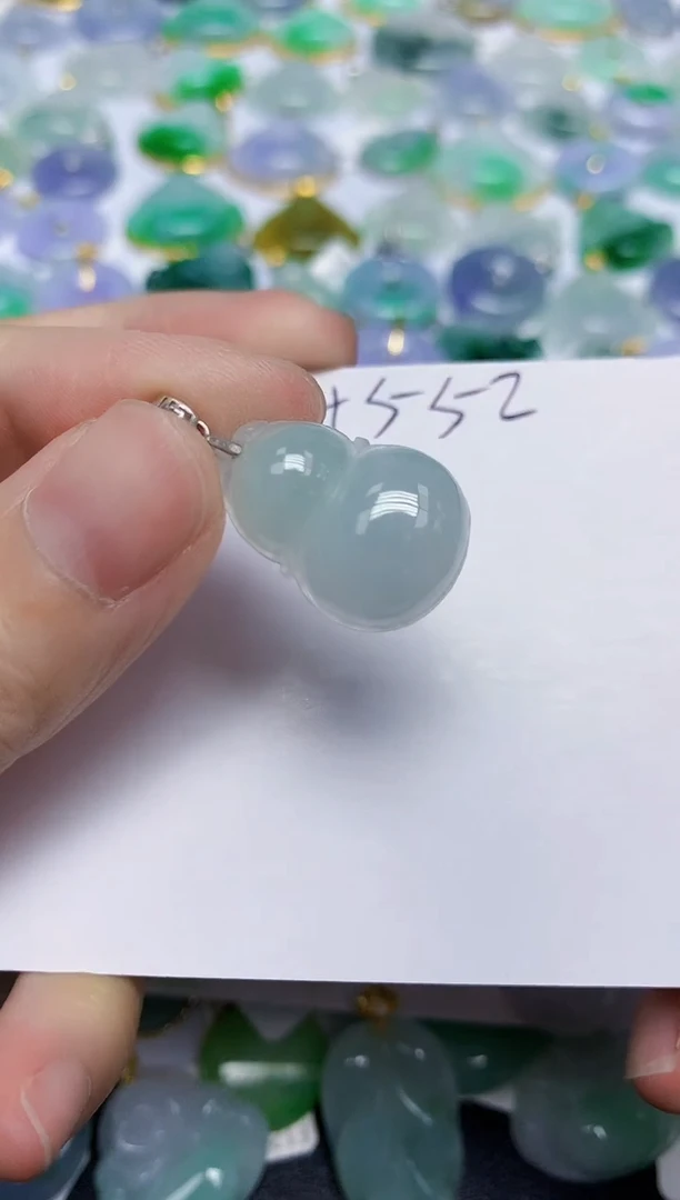 翡翠未镶嵌颈饰天然缅甸翡翠A货