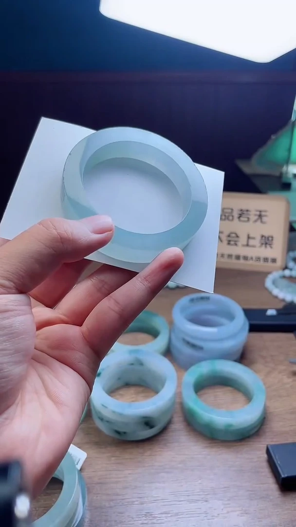 定制翡翠手镯未镶嵌田*精定制