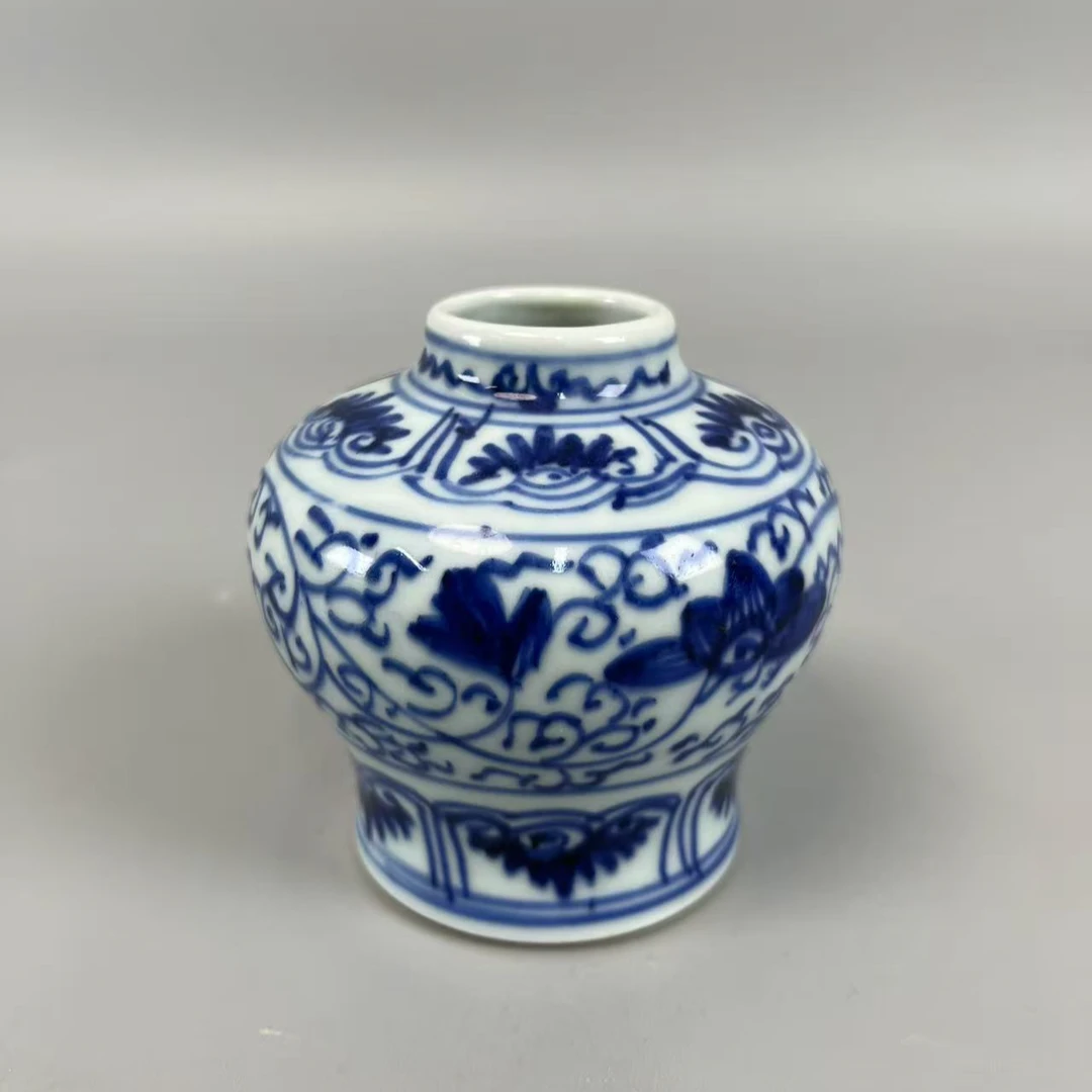 4020002 清 雍正 青花花卉小罐