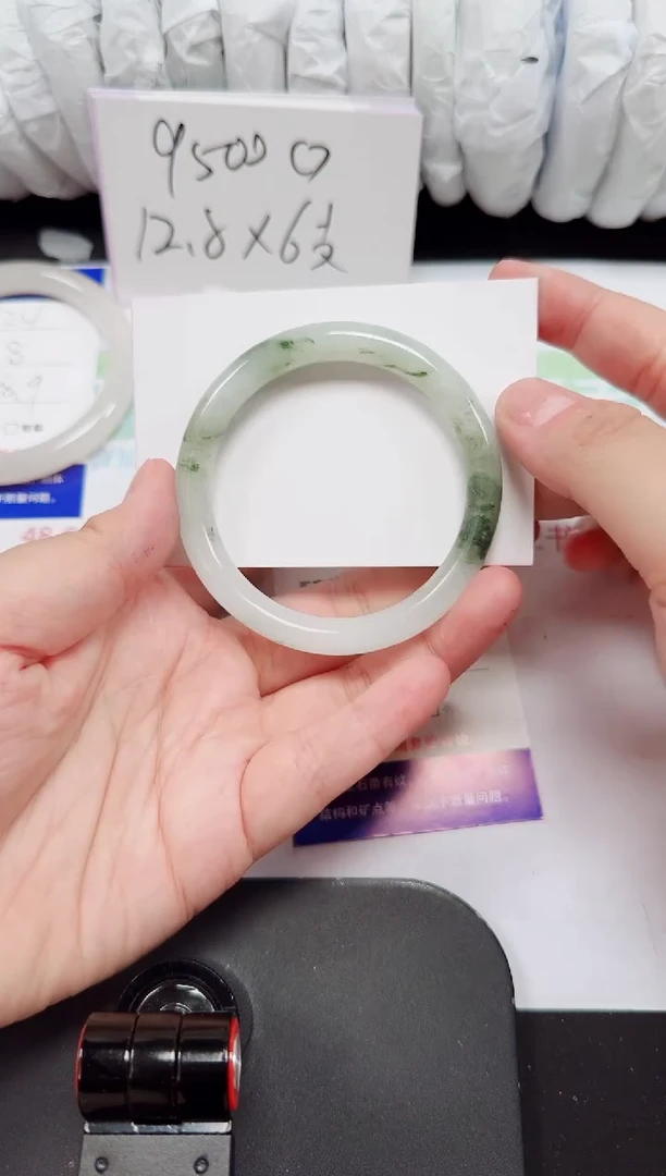 石英质玉手镯未镶嵌125-54/55