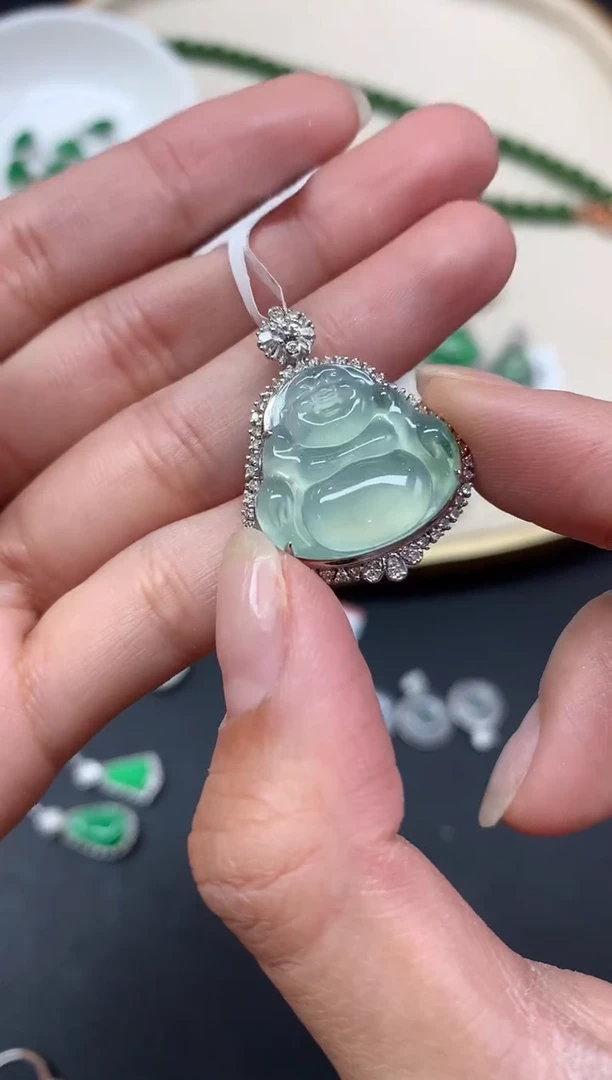 【闪购商品】翡翠吊坠(不含链)18K金镶嵌吊坠A379|16800