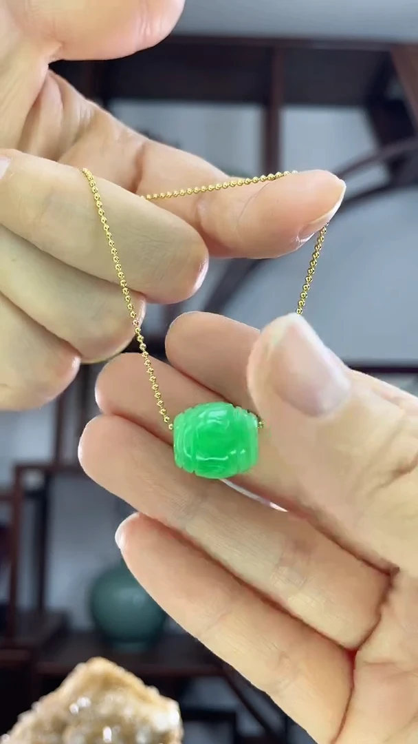 吊坠(赠链)未镶嵌翡翠D3白底青路路通