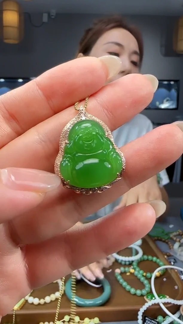和田玉18K金镶嵌吊坠(不含链)1