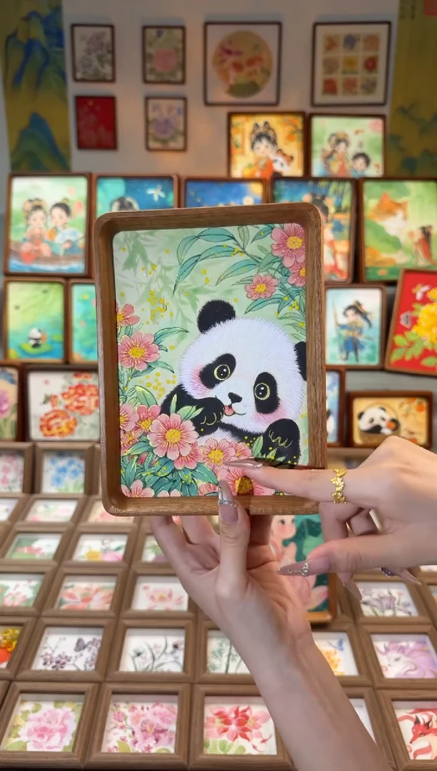 国画花丛熊猫 手绘国画7寸