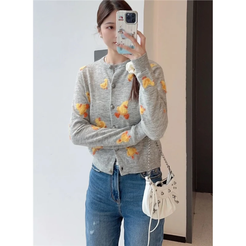 2025春季新款小狗图案针织毛衣女韩系灰色设计单排扣开衫