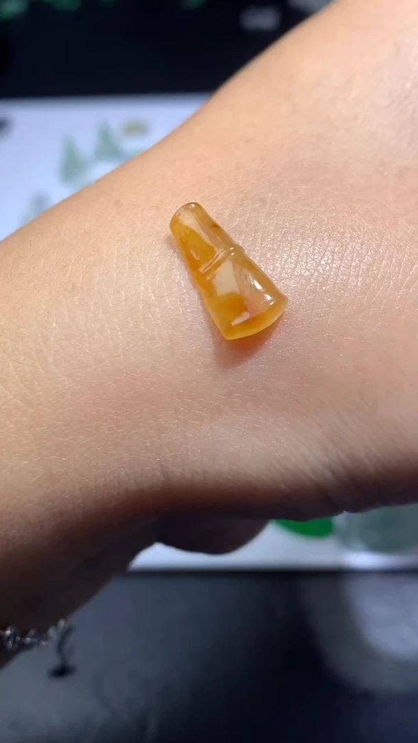 未镶嵌定制翡翠毛货