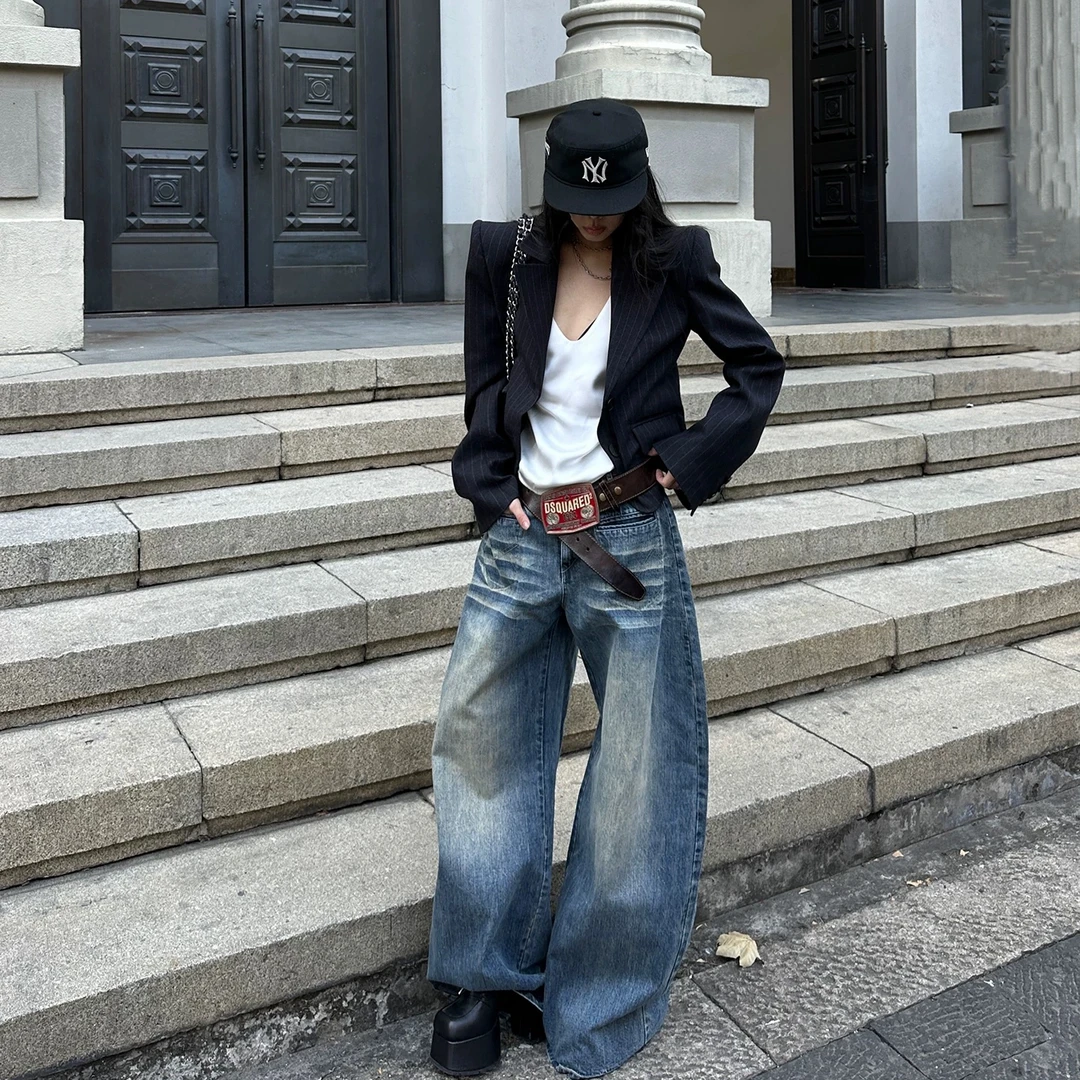 简约洋气休闲时尚套装气质显瘦性感辣妹白色背心黑色外套宽松长裤